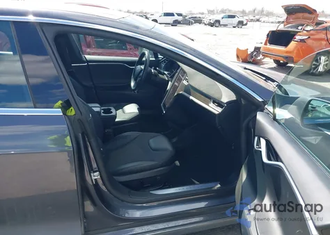 2015 Tesla Model S 70D/85D/P85D z USA, uszkodzony, nr VIN 5YJSA1S26FF085821
